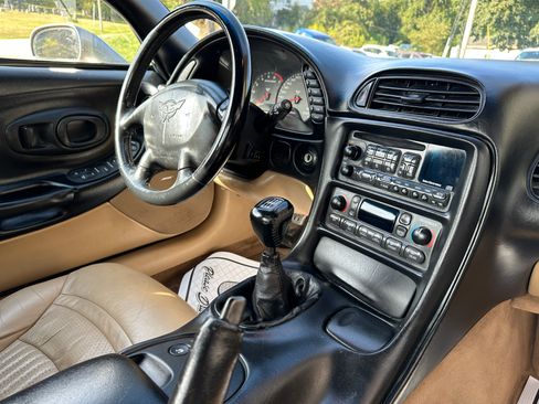 Used 2000 Chevrolet Corvette image 13