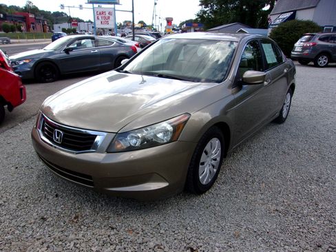 Used 2010 Honda Accord LX image 3