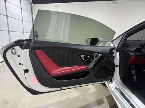 Used 2015 Lamborghini Huracan LP 610-4 image 28