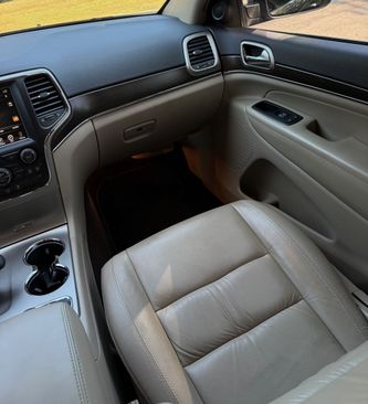 Used 2015 Jeep Grand Cherokee Limited image 12