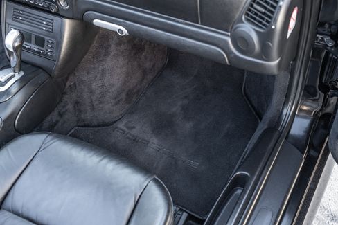 Used 2004 Porsche 911 Turbo image 25