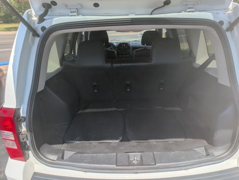 Used 2017 Jeep Patriot High Altitude image 5