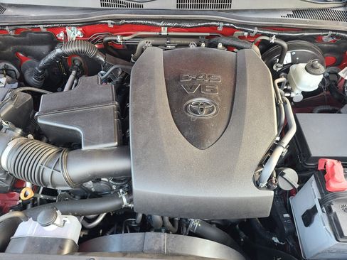Used 2018 Toyota Tacoma TRD Off-Road image 21