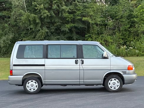 Used 1999 Volkswagen Eurovan GLS image 7