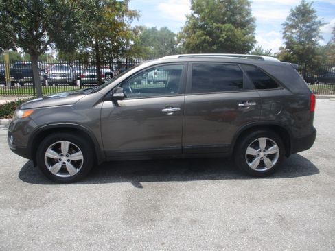 Used 2013 Kia Sorento EX image 1