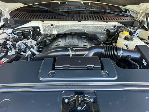 Used 2017 Ford Expedition XL image 19