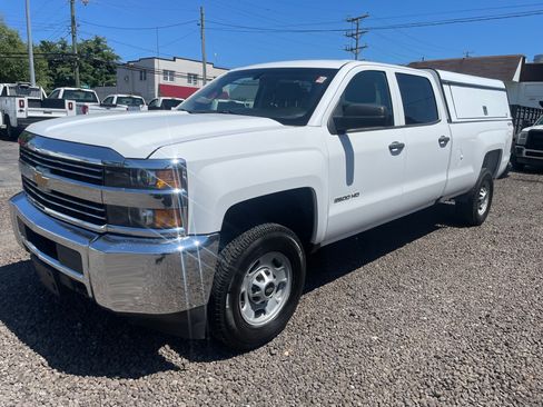 Used 2018 Chevrolet Silverado 2500 image 1