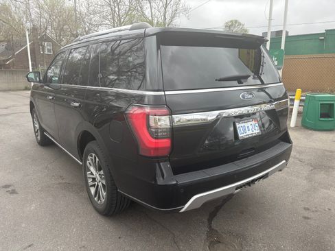 Used 2018 Ford Expedition Limited image 4