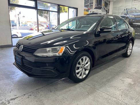 Used 2012 Volkswagen Jetta 2.5 SE image 1