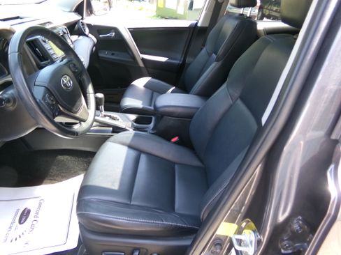 Used 2013 Toyota RAV4 Limited image 12
