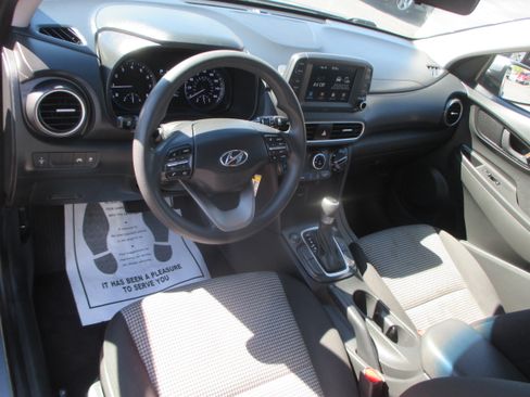 Used 2021 Hyundai Kona SE image 7