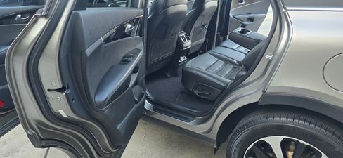 Used 2016 Kia Sorento EX-L image 28