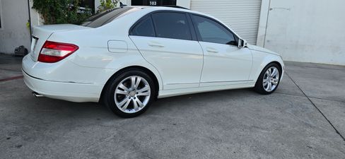 Used 2011 Mercedes-Benz C 300 Sport image 7