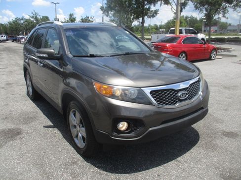 Used 2013 Kia Sorento EX image 5