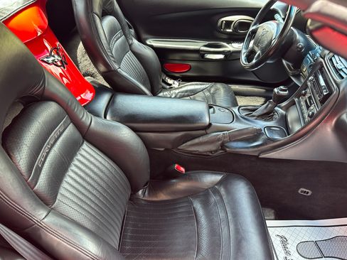 Used 1998 Chevrolet Corvette image 12