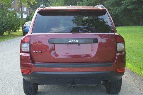 Used 2016 Jeep Compass Sport image 4