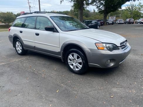 Used 2005 Subaru Outback 2.5i image 3