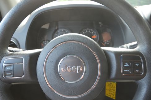 Used 2016 Jeep Compass Sport image 11