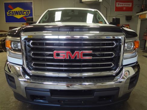 Used 2016 GMC Sierra 2500 image 2