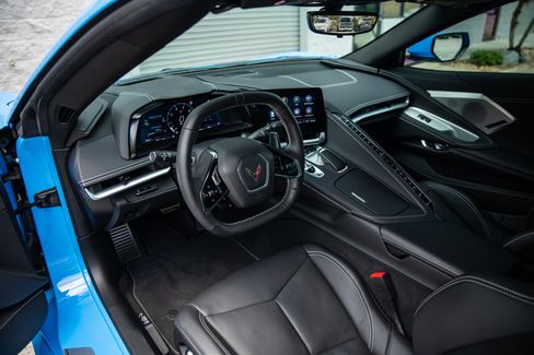 Used 2021 Chevrolet Corvette 2LT image 13