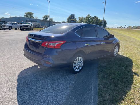 Used 2019 Nissan Sentra S image 4