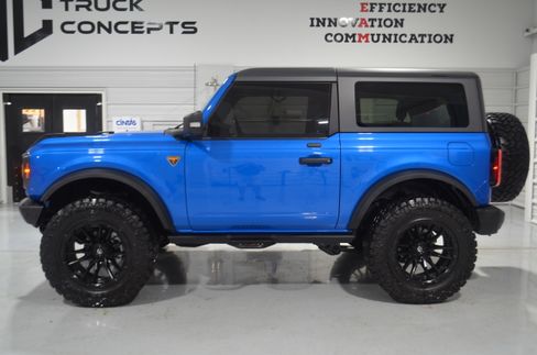 Used 2021 Ford Bronco Badlands image 4