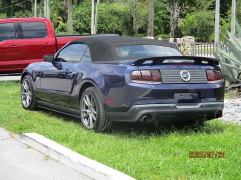 Used 2012 Ford Mustang GT image 3
