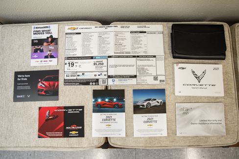 Used 2021 Chevrolet Corvette 2LT image 17