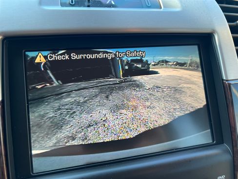 Used 2009 Cadillac Escalade Luxury image 29