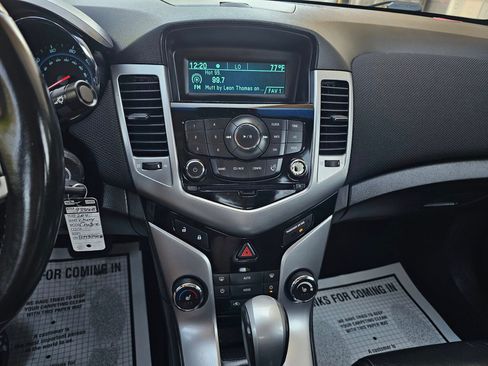 Used 2011 Chevrolet Cruze LTZ image 12