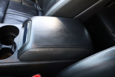 Used 2018 Lincoln MKT image 33