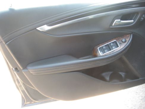 Used 2015 Chevrolet Impala LTZ image 8