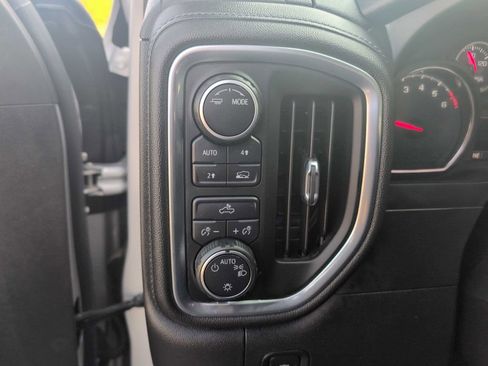 Used 2020 Chevrolet Silverado 1500 LT image 11
