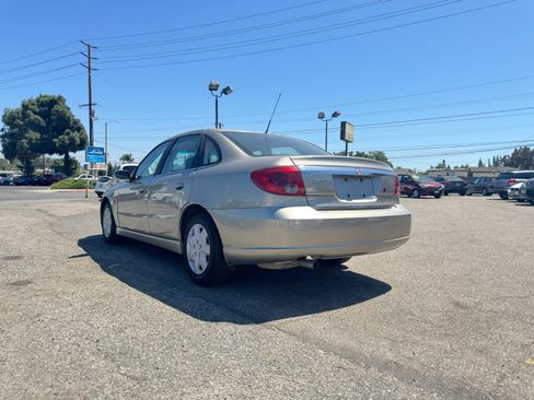 Used 2003 Saturn L-Series L200 image 3