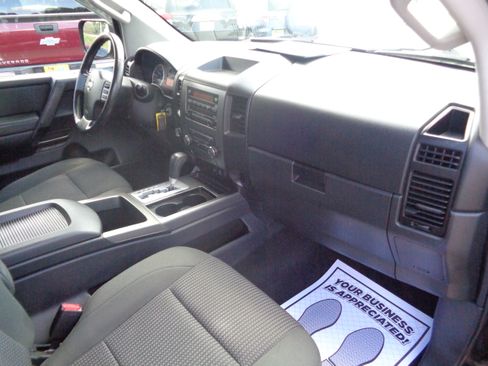 Used 2012 Nissan Titan SV image 40