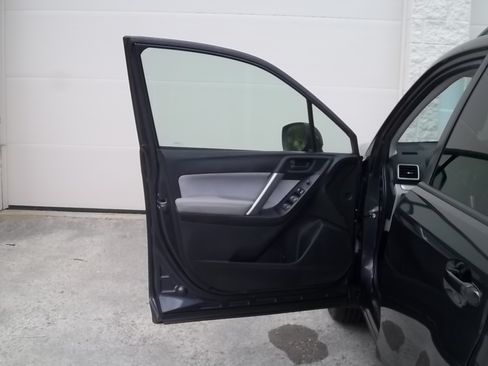 Used 2018 Subaru Forester 2.5i Premium image 18