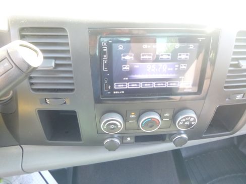 Used 2011 Chevrolet Silverado 1500 LS image 22