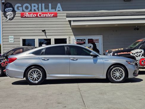 Used 2019 Honda Accord Hybrid Touring image 8