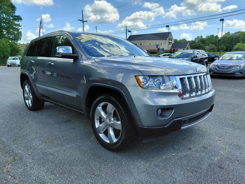 Used 2012 Jeep Grand Cherokee Overland image 8