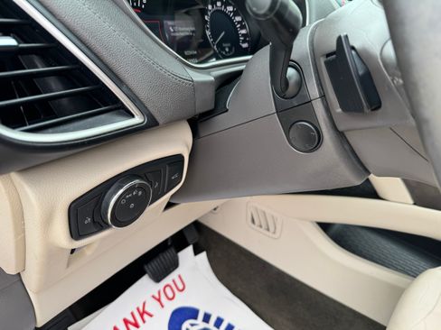 Used 2017 Lincoln MKX Select image 30
