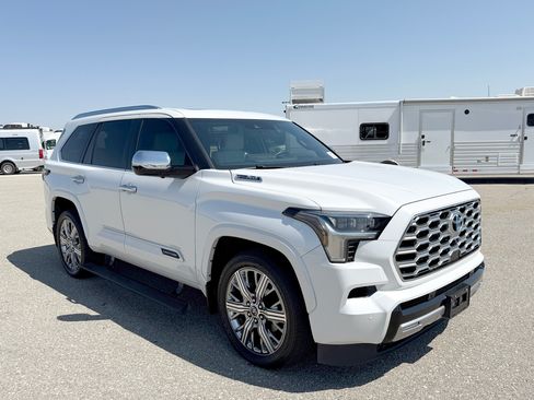 Used 2024 Toyota Sequoia Capstone image 8