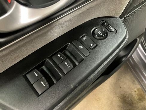 Used 2019 Honda CR-V EX image 10