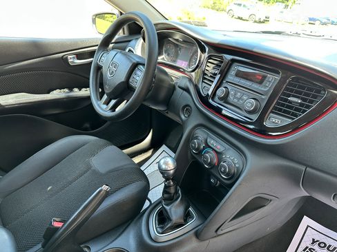 Used 2016 Dodge Dart SE image 13
