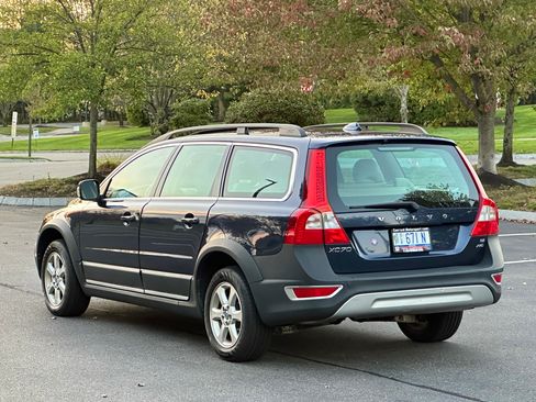Used 2010 Volvo XC70 3.2 image 3
