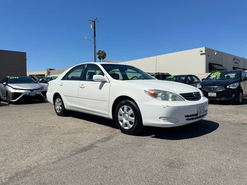 Used 2003 Toyota Camry LE image 8