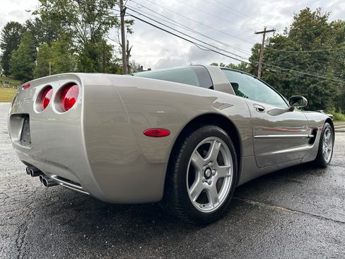 Used 1999 Chevrolet Corvette image 4
