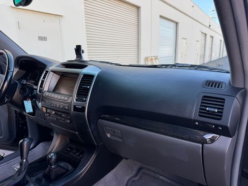 Used 2005 Lexus GX 470 image 31
