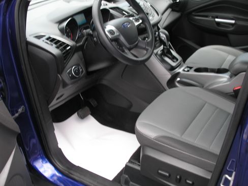Used 2016 Ford Escape SE image 5