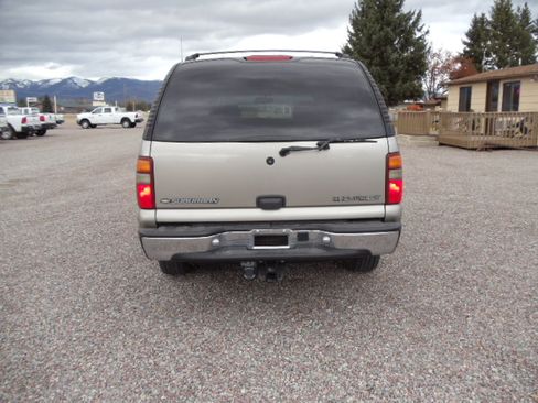 Used 2001 Chevrolet Suburban LS image 6