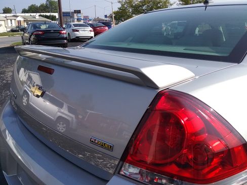 Used 2008 Chevrolet Impala LT image 28